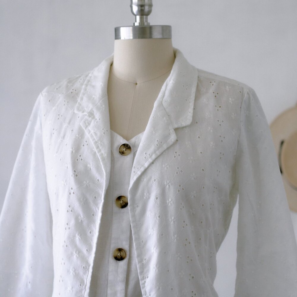 Vintage 80's Eber White Eyelet Lace Blazer/Lightweight Jacket/Open Front